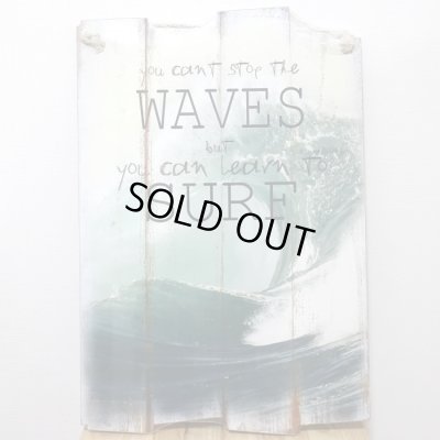 画像1: 木製看板 WAVES SURF サーファー ウッドボード サーフィン ガレージ リビング 壁掛け 可愛い おしゃれ カフェ 店舗 かわいい 飾り レトロ看板