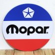 画像1: ブリキ看板 ビンテージ ラウンドエンボスメタル Mopar Logo アンティーク ガレージ プレート 可愛い 壁飾り 正規ライセンス品 アメリカン 雑貨 インテリア おしゃれ サーファー かわいい カフェ 店舗 (1)